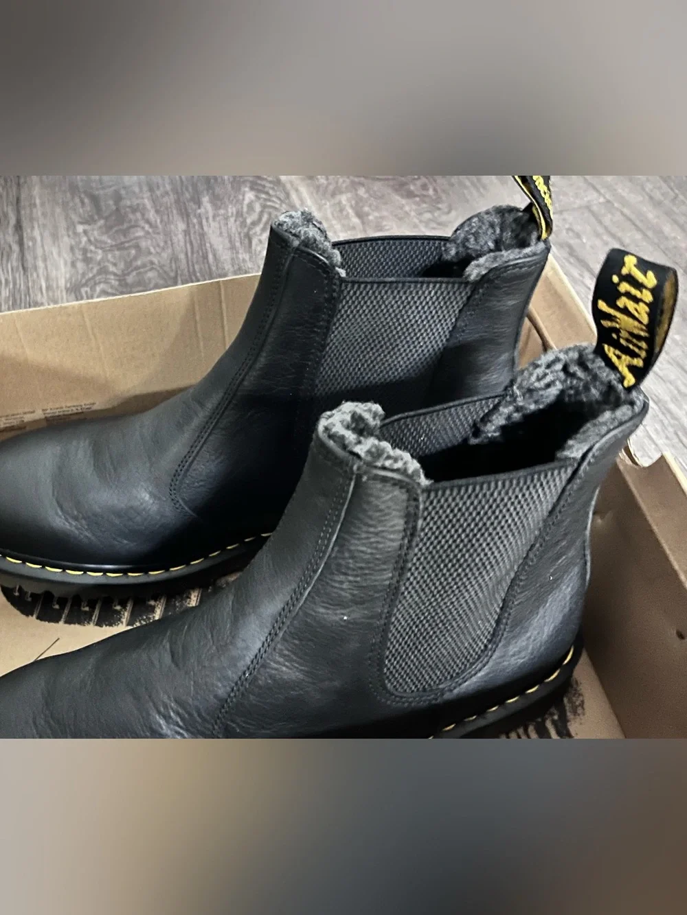 Dr. Martens Black Leather Chelsea Boots with Yellow Stitching nwt nib rare boots